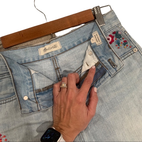Madewell: The Perfect Jean Short - Picture 4 of 4